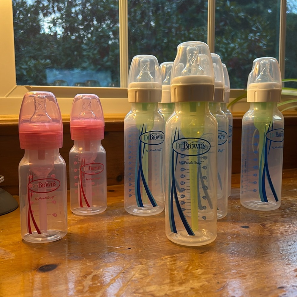 Dr Brown baby bottle, used like new sterilized.